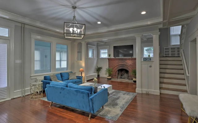 Beautifully Renovated Beach House w/ Fenced Patio!