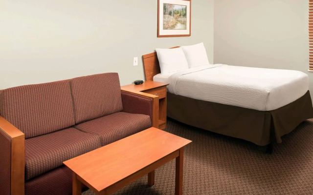 WoodSpring Suites Greenville Central I-85