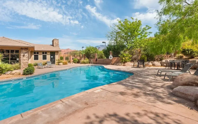 Retreat To Redrock #302 2 Bedroom Condo