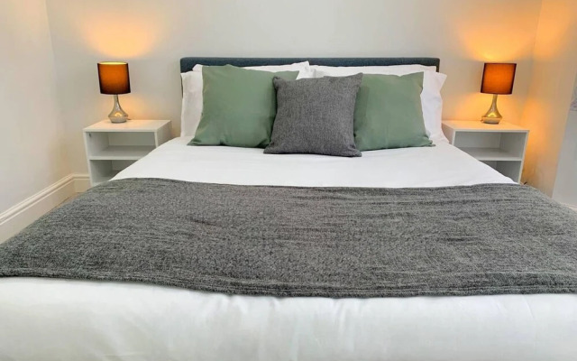 Bedford Road Garden Apartment