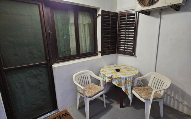 Inviting 1-bed Apartment in Komiža