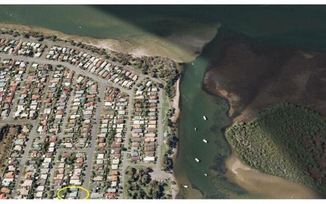 Michael Street 39, Golden Beach