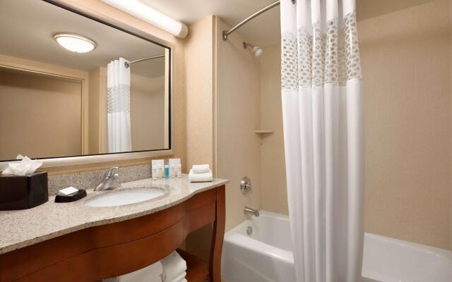 Hampton Inn & Suites Hartford/East Hartford