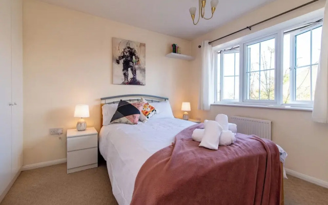 Mandarin Styles 3 Bedroom W/garden in Derby