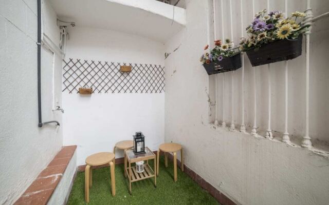Lovely 2bed W/terrace in Lesseps, Near Park Güell