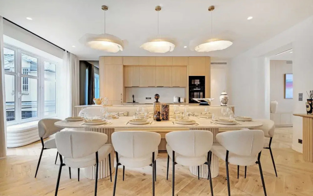Spacious Flat - 4 Br/10p - Madeleine