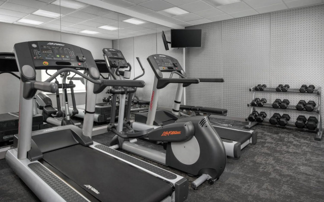 Fairfield Inn & Suites by Marriott Roanoke Hollins/I-81