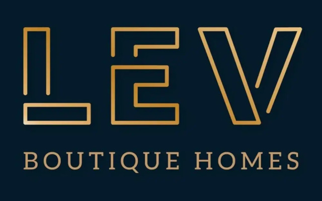 Lush Apartment 5 Bedroom House - WBR