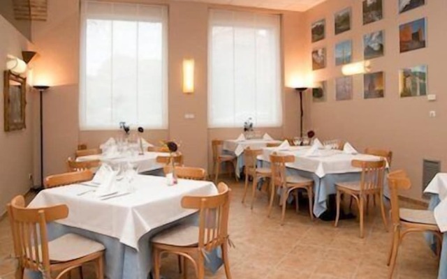 Hotel Villa de Ayerbe