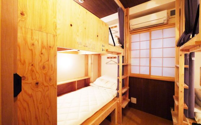 Poly Hostel 2 Namba