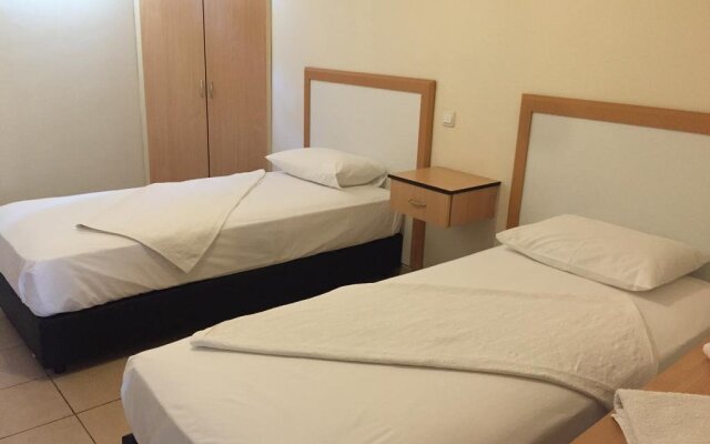 Kardesler Otel