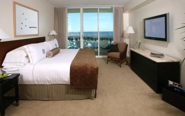 The Ritz-Carlton Coconut Grove, Miami