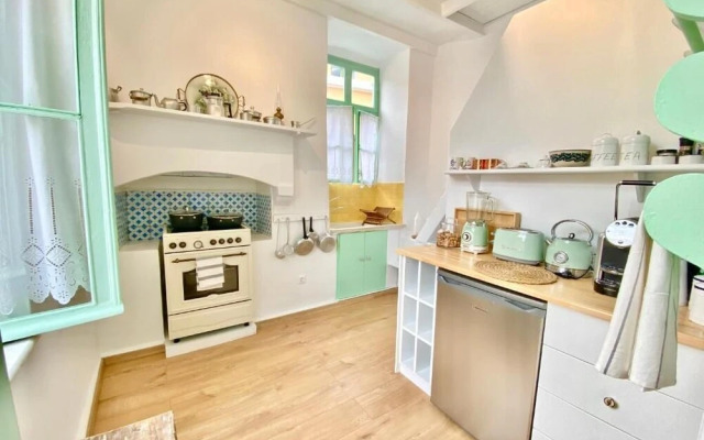 Athenas - Neoclassic Harbour View