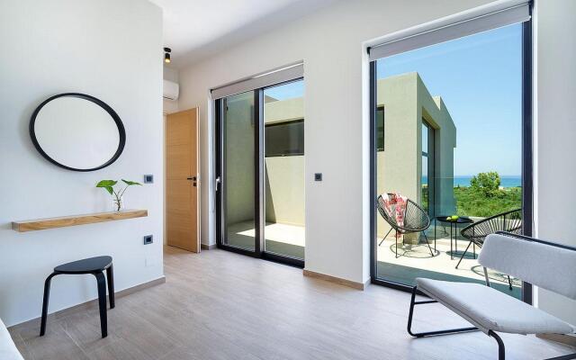 Sea View 4 Bedroom Villa With a Heated Pool