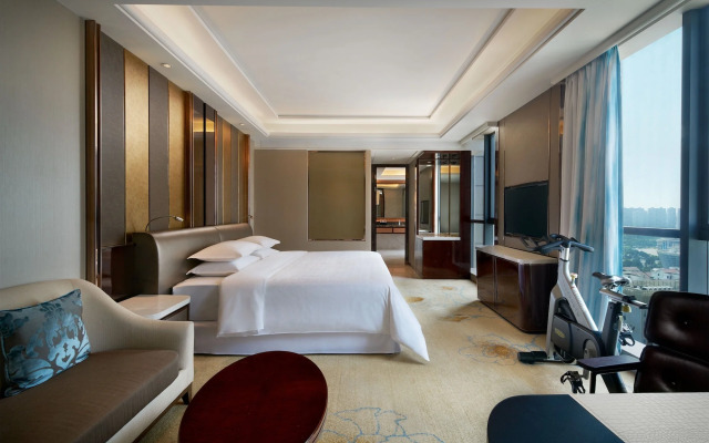Sheraton Grand Zhengzhou Hotel