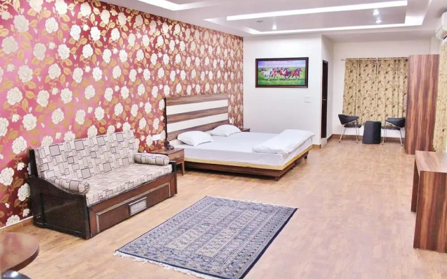 Adhunik Hotel Neemrana