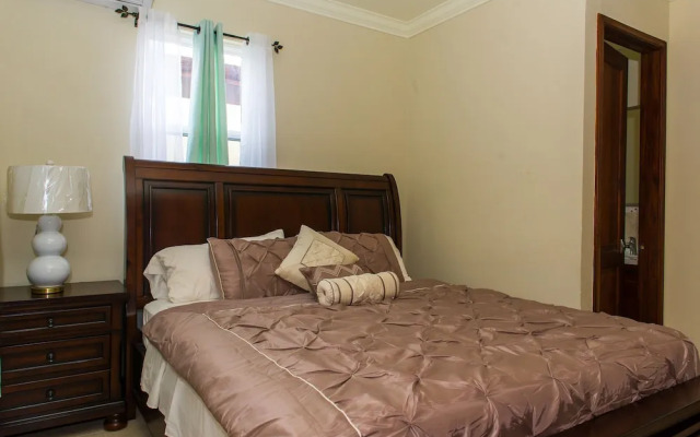 Kingston Modern Duplex Apartment