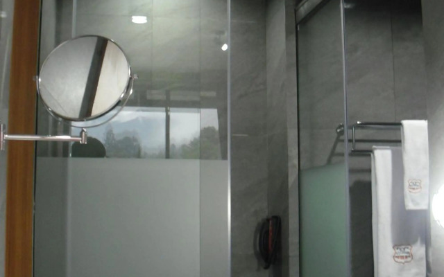 Sturgis Boutique Hotel Cipanas