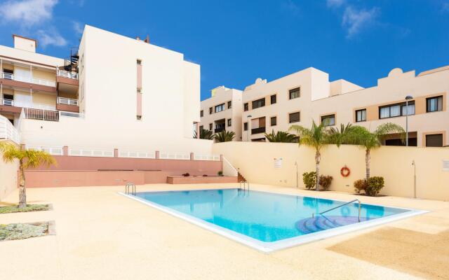Home2Book Beautiful Duplex Parque La Reina + Wifi