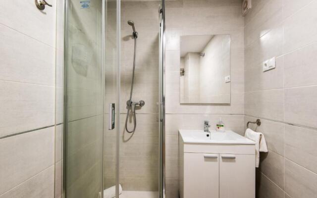 Picasso Center Apartment