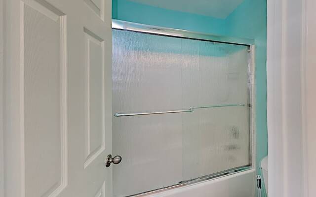 2399chat 4 Bedroom Home