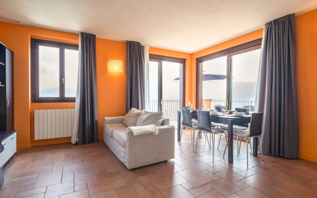 Modern Apartment in Oggebbio Italy With Swimming Pool