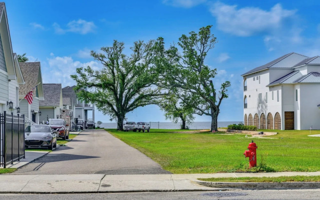 Walk to Pass Christian Beach: Stunning Family Home