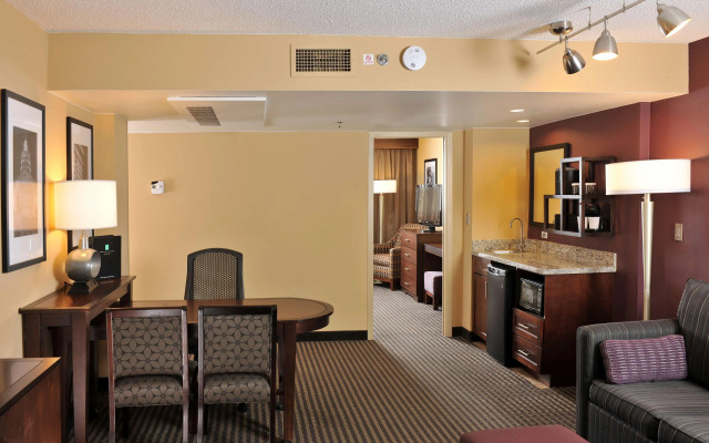 Embassy Suites Hotel Des Moines Downtown