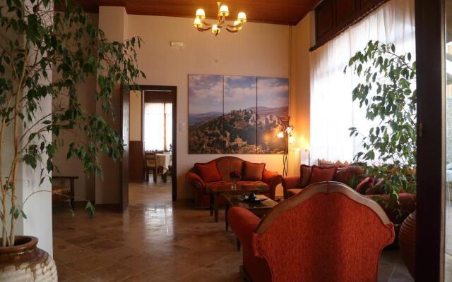 Hotel Mani