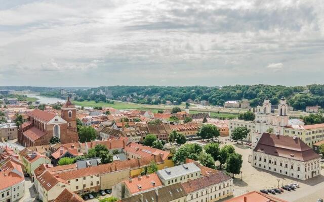 Kaunas Town Hall Apartment 5 by URBAN RENT