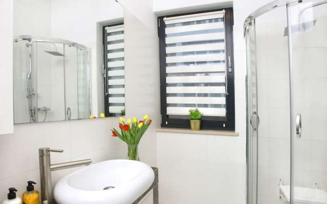 Old Town Heart VI - The Royal Route