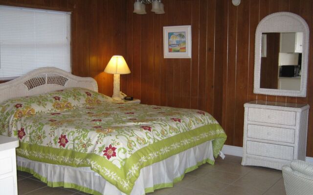 The Holiday Court Villas and Suites