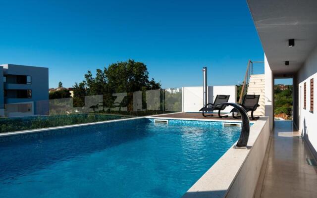 Lena Luxury Apartments