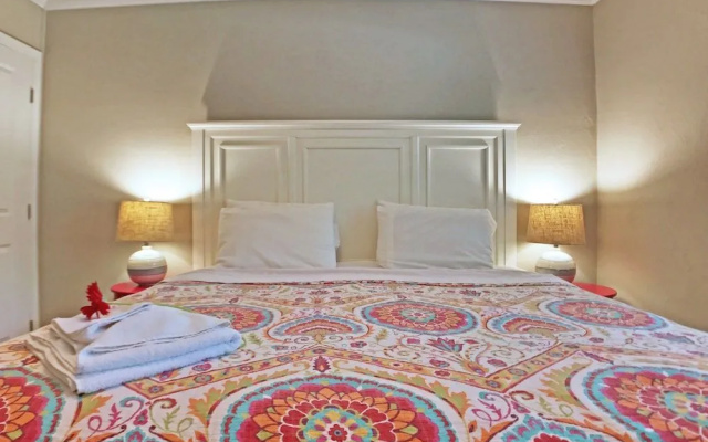 Siesta Heron Suites & Villas