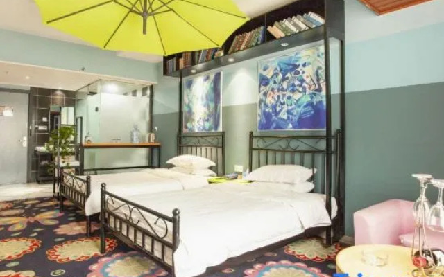 Magpie Art Hotel