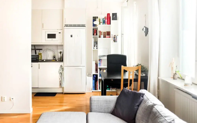 Comfortable Studio Apartment - Midsommarkransen