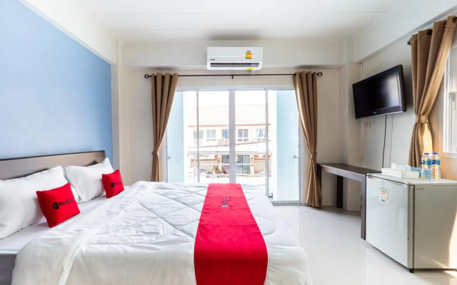 Reddoorz SI - FAH @ Bangsaen Hotel