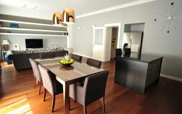 Deluxe Apartment Lutetia