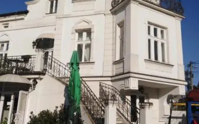 Guest House Vila Devedžić