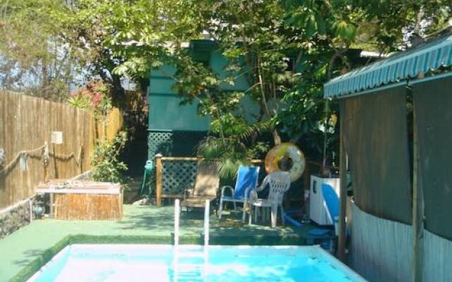Kona Treehouse
