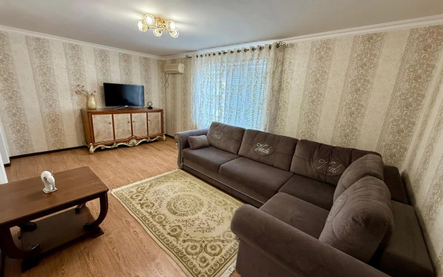 Апартаменты на улице М. Халилова 10