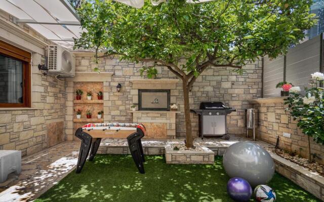 Vasili's Home - 5 Min from the City Ceter
