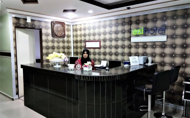 OYO 89407 EZI Hotel
