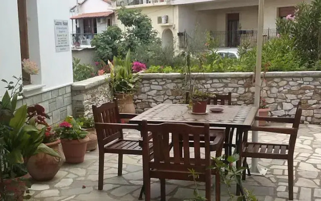 Lazaros House