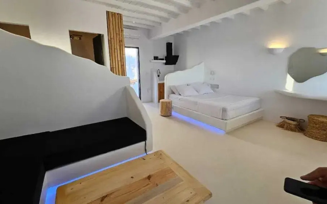 Elli Tropical Suites