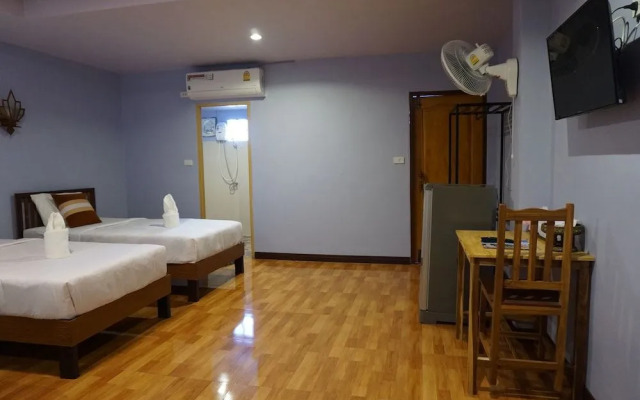 Lampang Bouteak Resort
