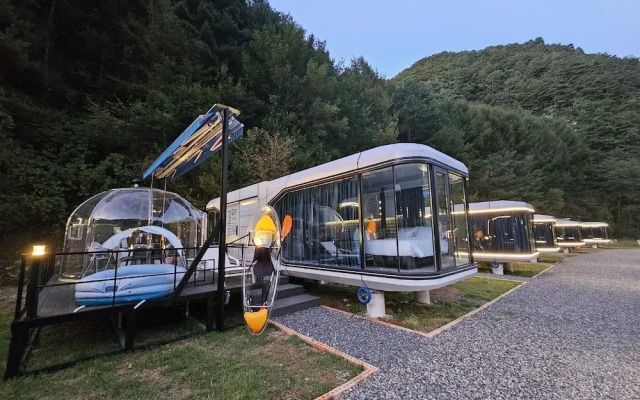 Galaxy x Hotel type Caravan Glamping&Pension