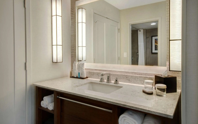 Embassy Suites by Hilton Detroit Metro Airport