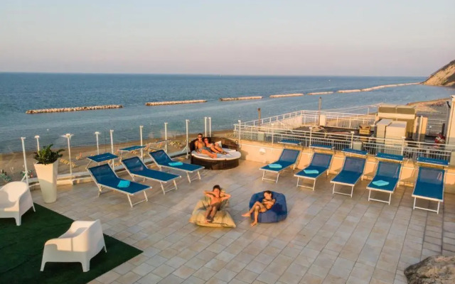Hotel International