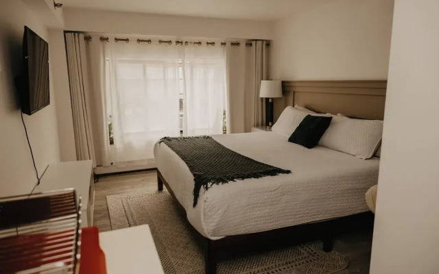 The Brooks Hotel